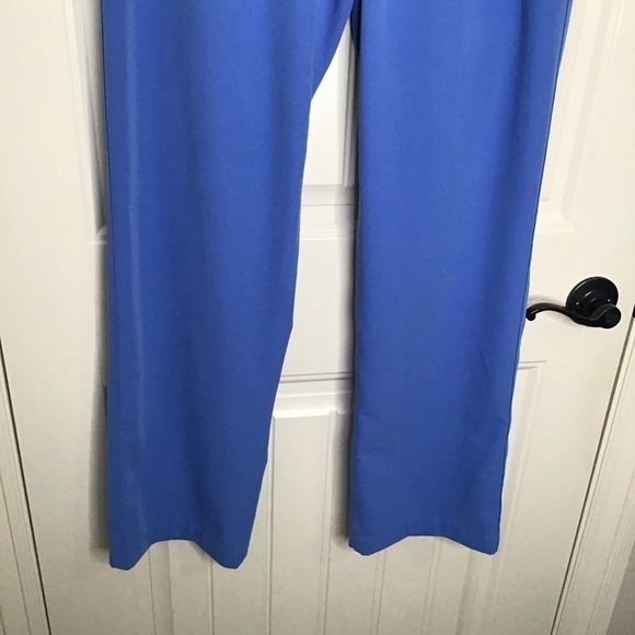 Figs Pisco Basic Scrub Pants in Ceil Blue. - Picture 4 of 12